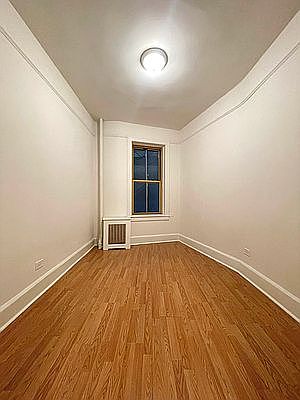 3rd image of 408 E 65th St APT 3H