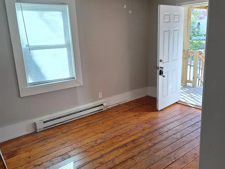 425 S 18th Ave #B — Photo 3