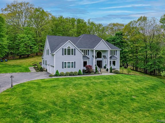 3rd image of 630 Chappaqua Road