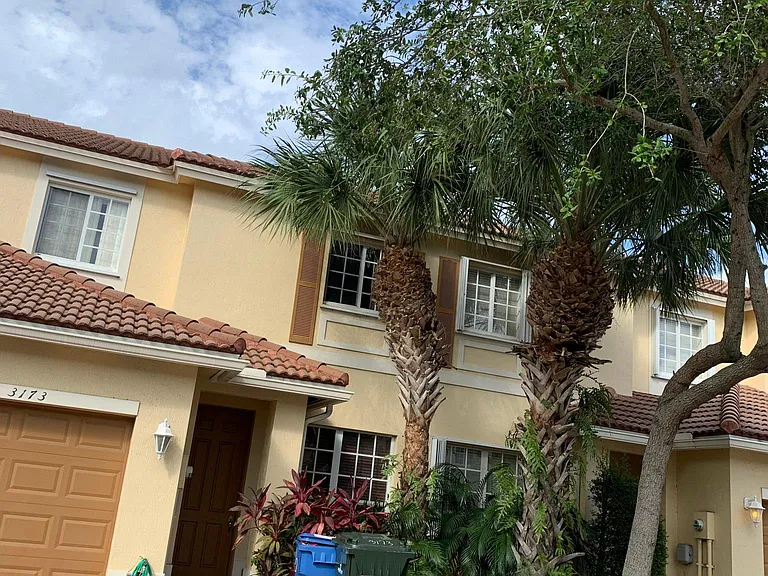 3173 NW 32nd St — Photo 15