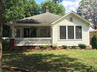 2900 Attaberry Dr, Charlotte, NC 28205