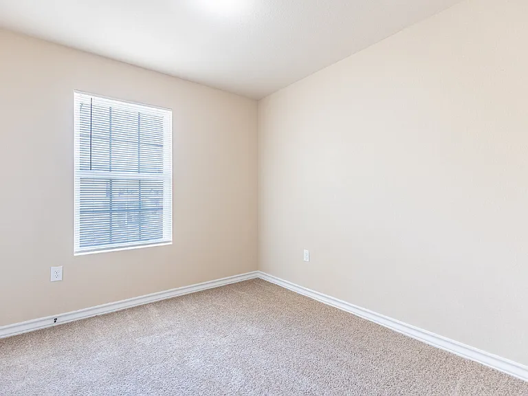 5738 Golf Hts #2 — Photo 22