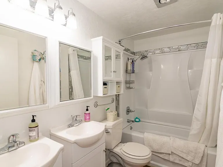 1309 Maple Leaf Ct — Photo 24