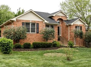 7813 Harpeth View Dr, Nashville, TN 37221