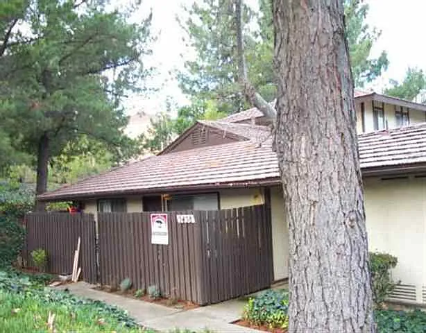 5458 Roundtree Ct Unit D photo 1