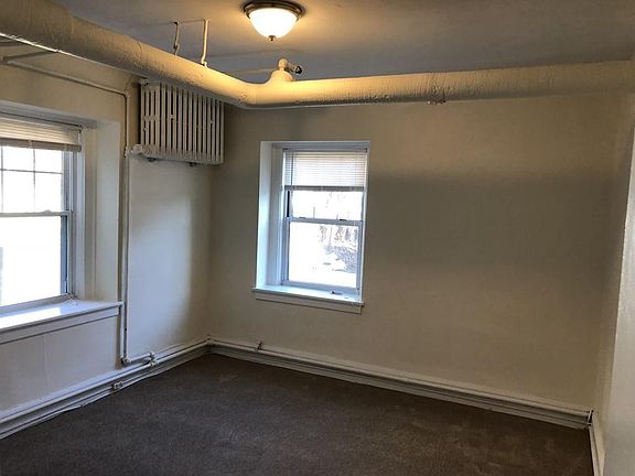 5th image of 195 Thomas Burgin Pkwy Unit 102