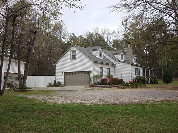 SIDE FRONT YARD