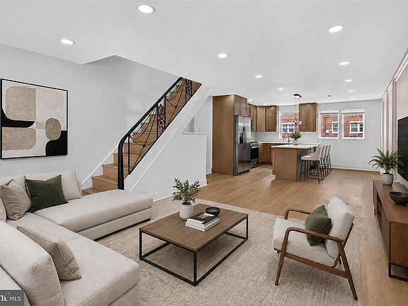 2nd image of 8613 Rugby St
