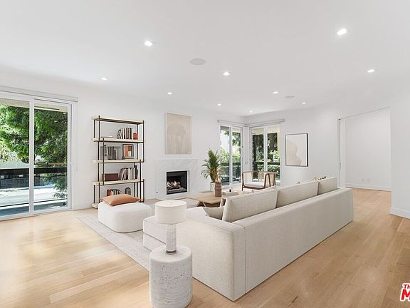 3rd image of 723 Westmount Dr APT 106