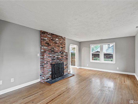 2nd image of 157 Beacon Hill Dr