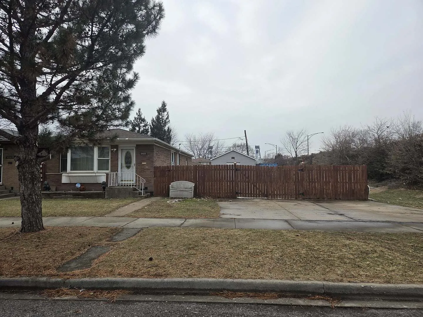 12622 S Marquette Ave photo 1