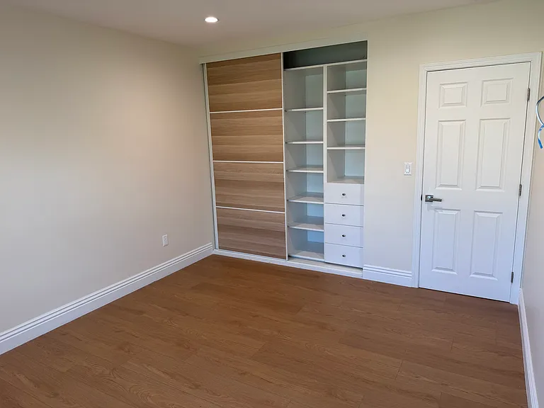11575 Garrick Ave — Photo 16