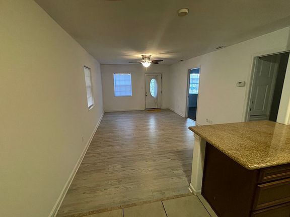 2nd image of 2808 Larkin St #B