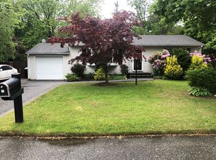 16 Long St, Lake Grove, NY 11755