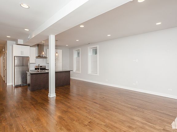 3rd image of 2014 N Wolcott Ave #1