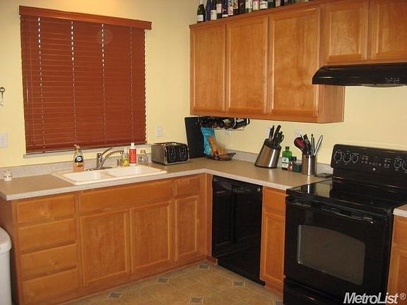 5th image of 2634 Country Manor Dr