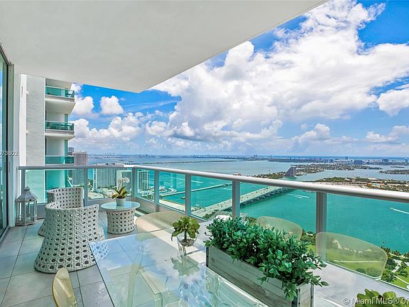 3rd image of 900 Biscayne Blvd APT 5407