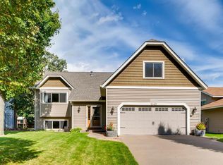 10465 Eagle St NW, Coon Rapids, MN 55433
