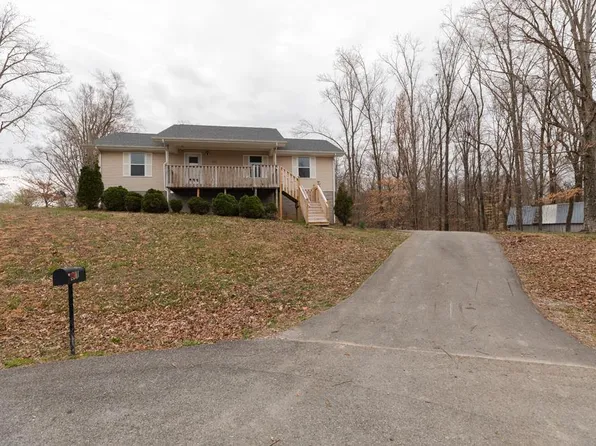 611 Forrest Cove Ln, Cookeville, TN 38501