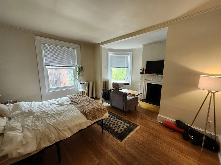 29 Massachusetts Ave #3 — Photo 2