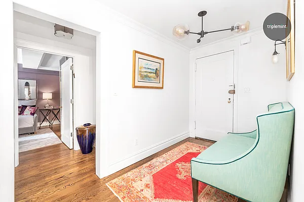 Sold by Triplemint | media 18