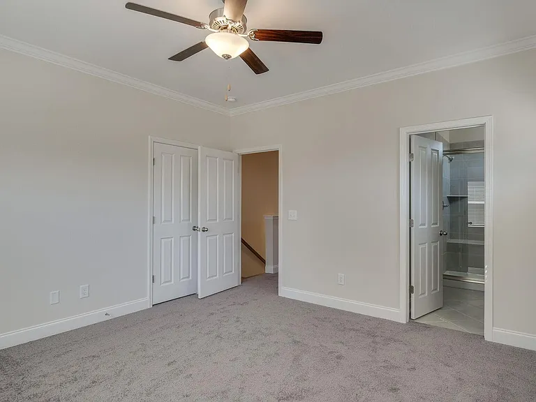 831 Westcott Ln — Photo 9