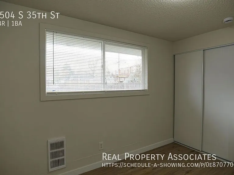 1504 S 35th St — Photo 11