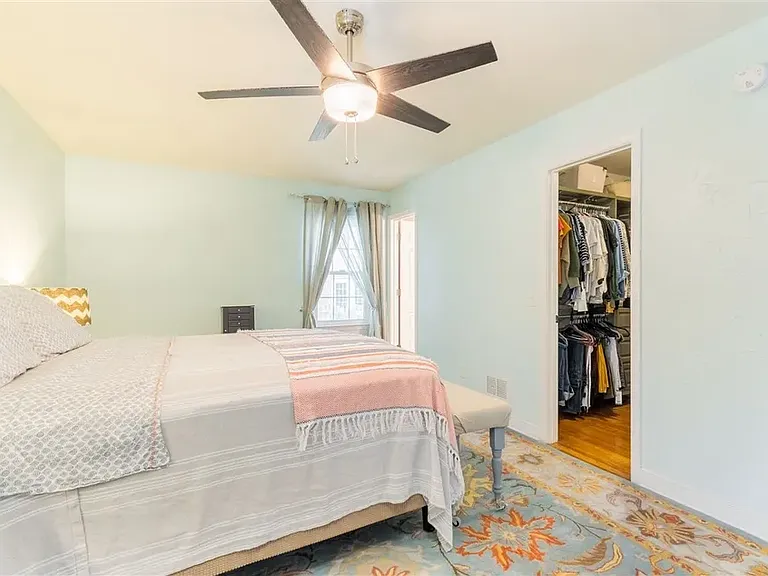 700 Victorian Ct — Photo 16