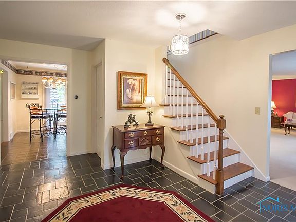 3rd image of 856 Bridgeton Ln