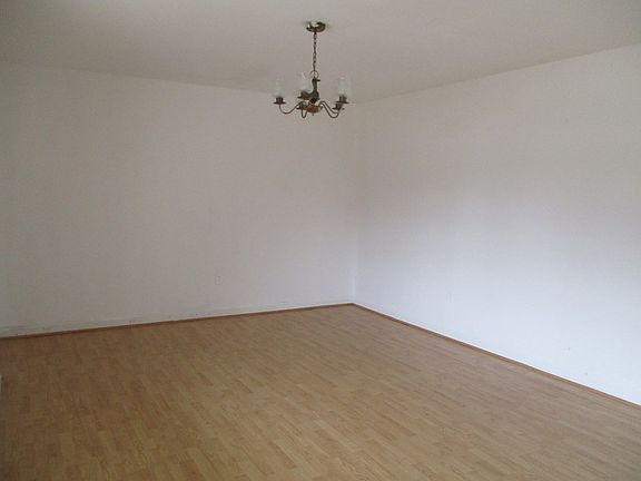 2nd image of 219 Georgia Ave