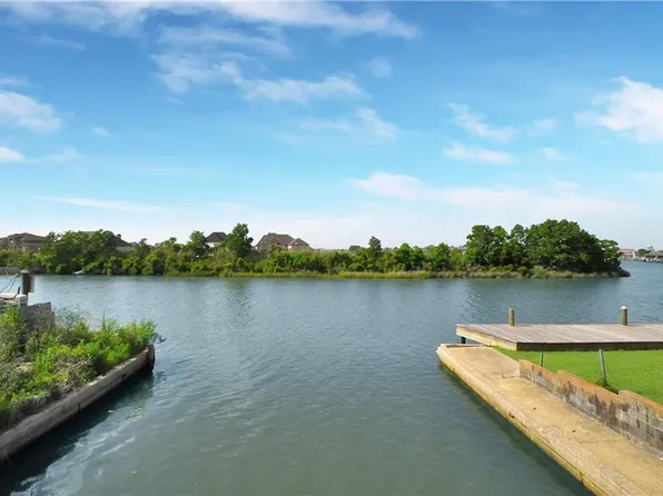 302 Lakeview Dr, Slidell, LA 70458