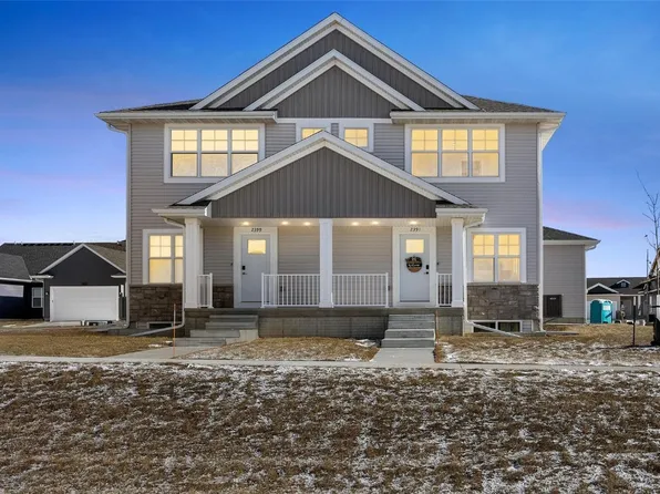 2391 Rookwood Ln, Marion, IA 52302