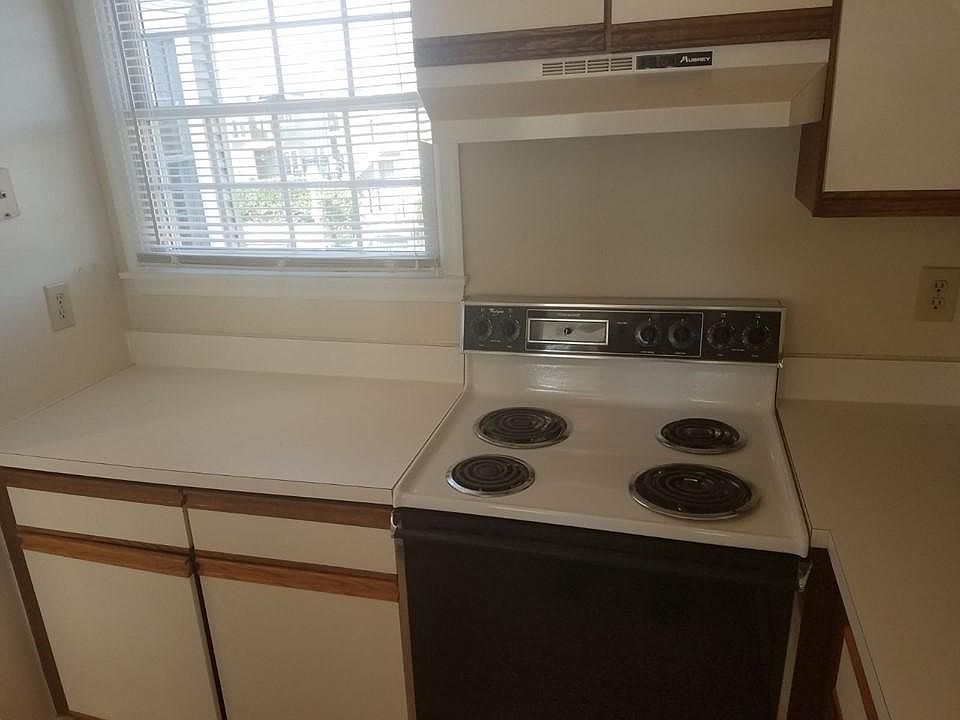 1st image of 3 Sconset Ct #54