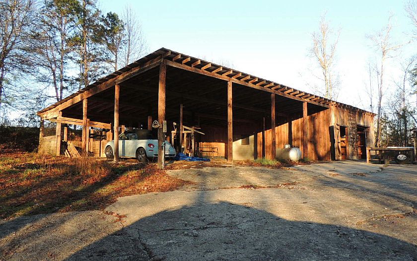 2nd image of 386 Nottely Dam Rd