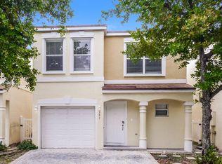 997 SW 15th St, Deerfield Beach, FL 33441