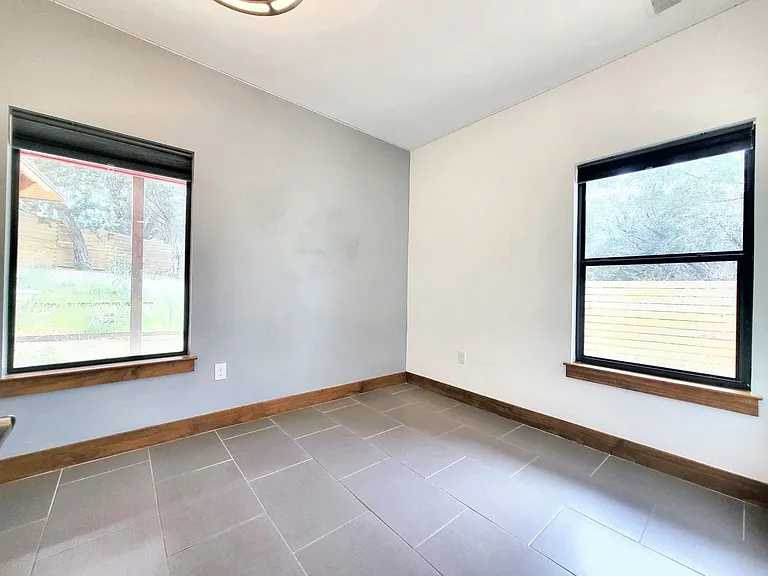 325 Southwind Rd — Photo 19