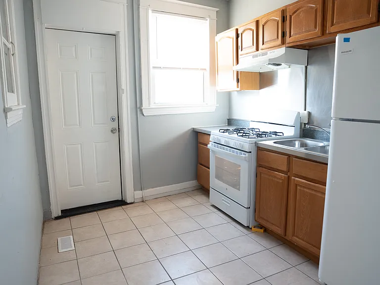 3629 Pulaski Hwy — Photo 4