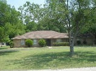 3230 Oak Tree Ln, Midlothian, TX 76065