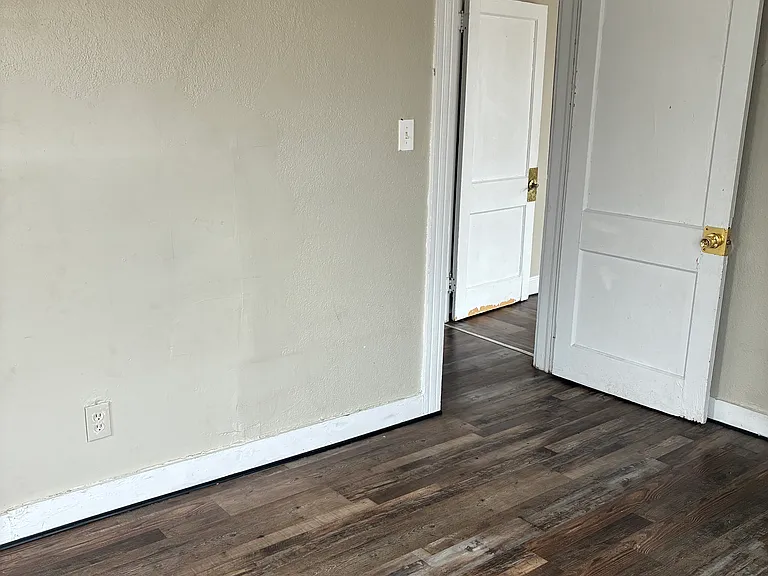 148 Barney St #2B — Photo 11