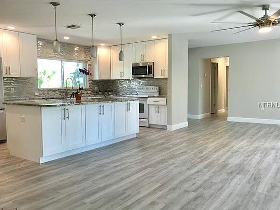 2nd image of 4640 Leeta Ln