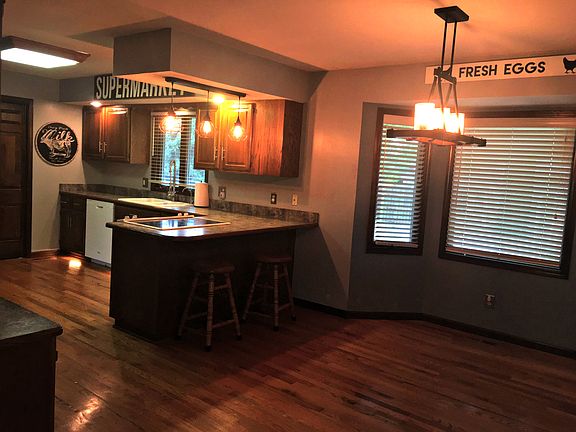 3rd image of 2825 SE Skyview Ct
