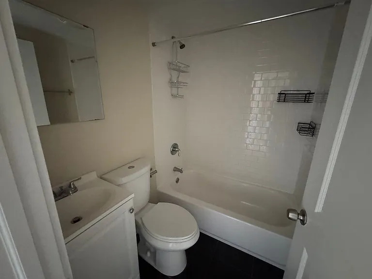 4442 Cresson St — Photo 13