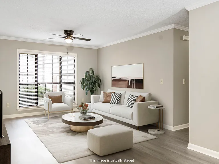 Creekside Apartments — Photo 4
