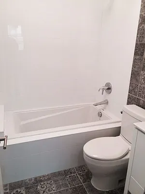 Rented by DYNY Inc | media 23