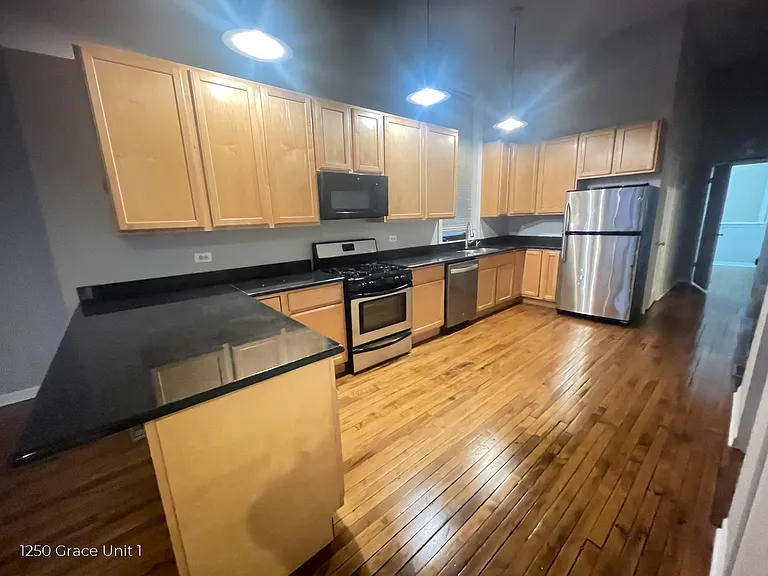 1250 W. Grace St. — Photo 2