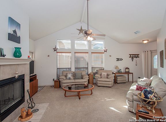 4th image of 112 Clearwater Ct #3