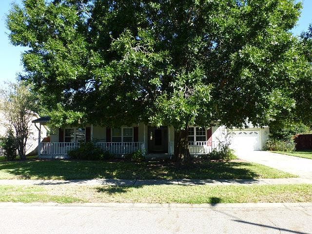 1st image of 1033 Autumn Leaf Dr