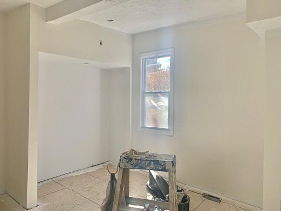 4th image of 1239 W 67th St #2-3-1