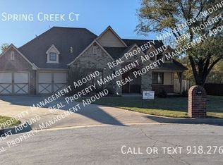 8432 Spring Creek Ct, Claremore, OK 74019