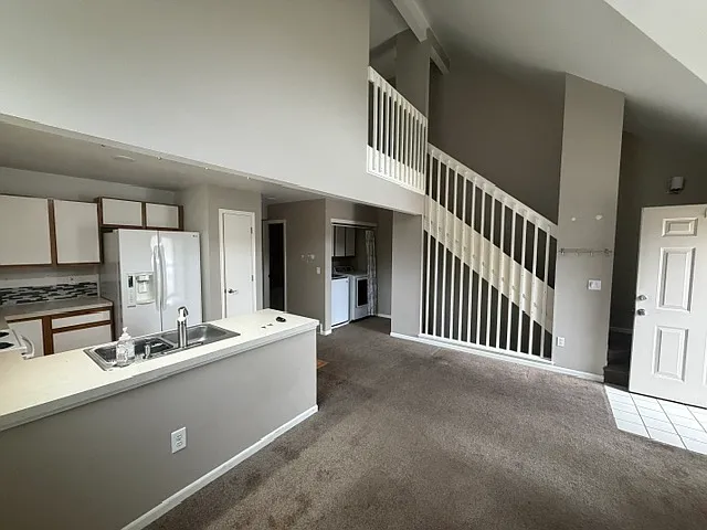 2900 Ross Dr #L36 — Photo 2